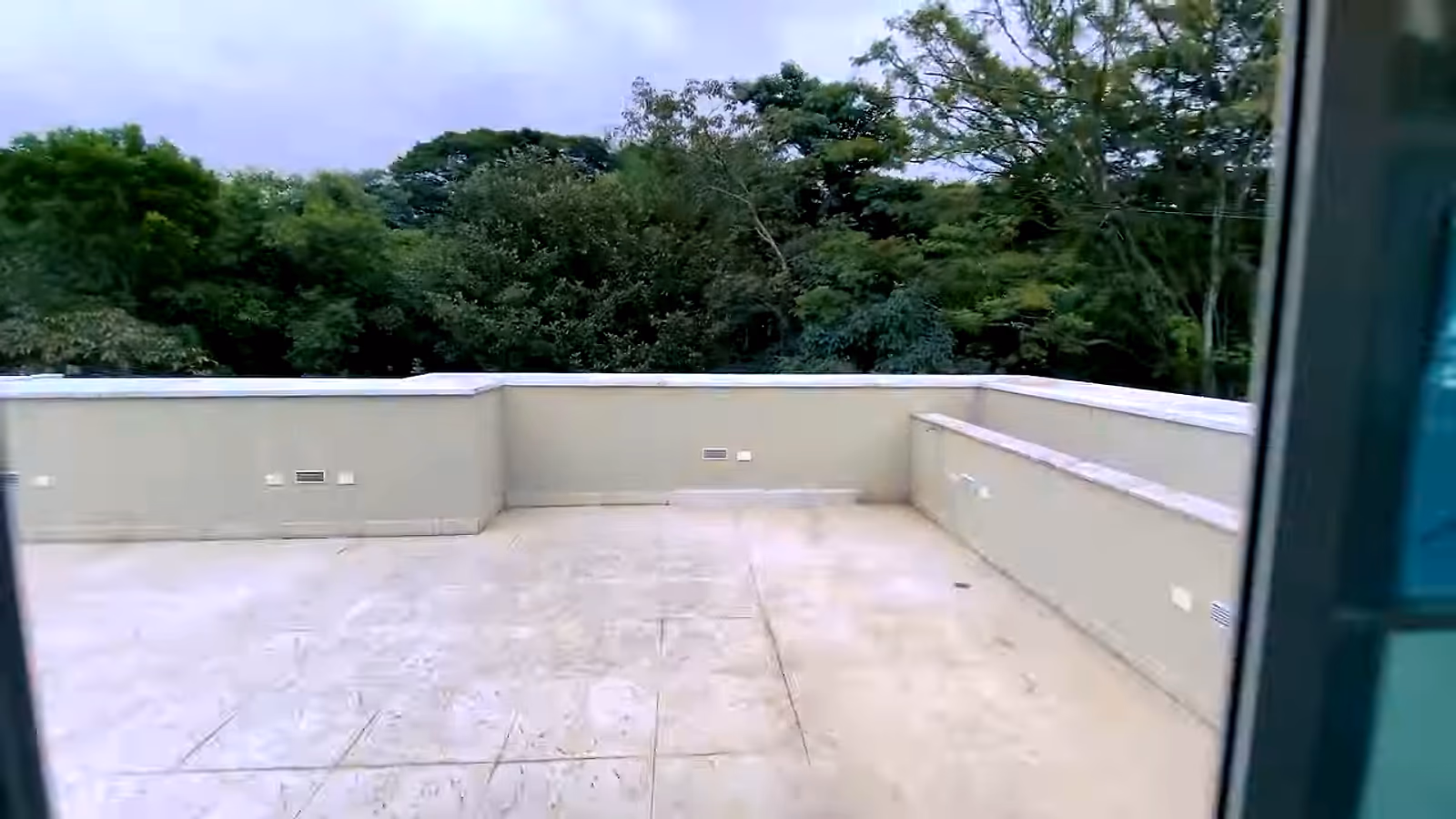 Terraço com jacuzzi · 3:41